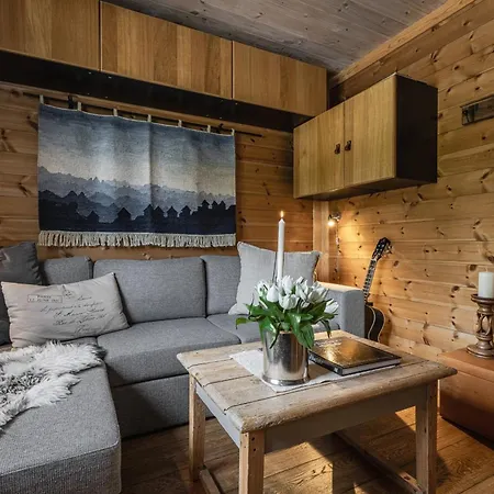 Vakantiehuis Charming In Golf Alpin - Ideal For Families, Fishing & Skiing *